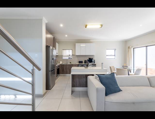 3 BEDROOM HOUSE FOR SALE IN BRYANSTON